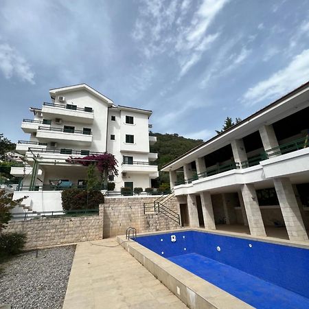 Appartement Renome à Petrovac Extérieur photo