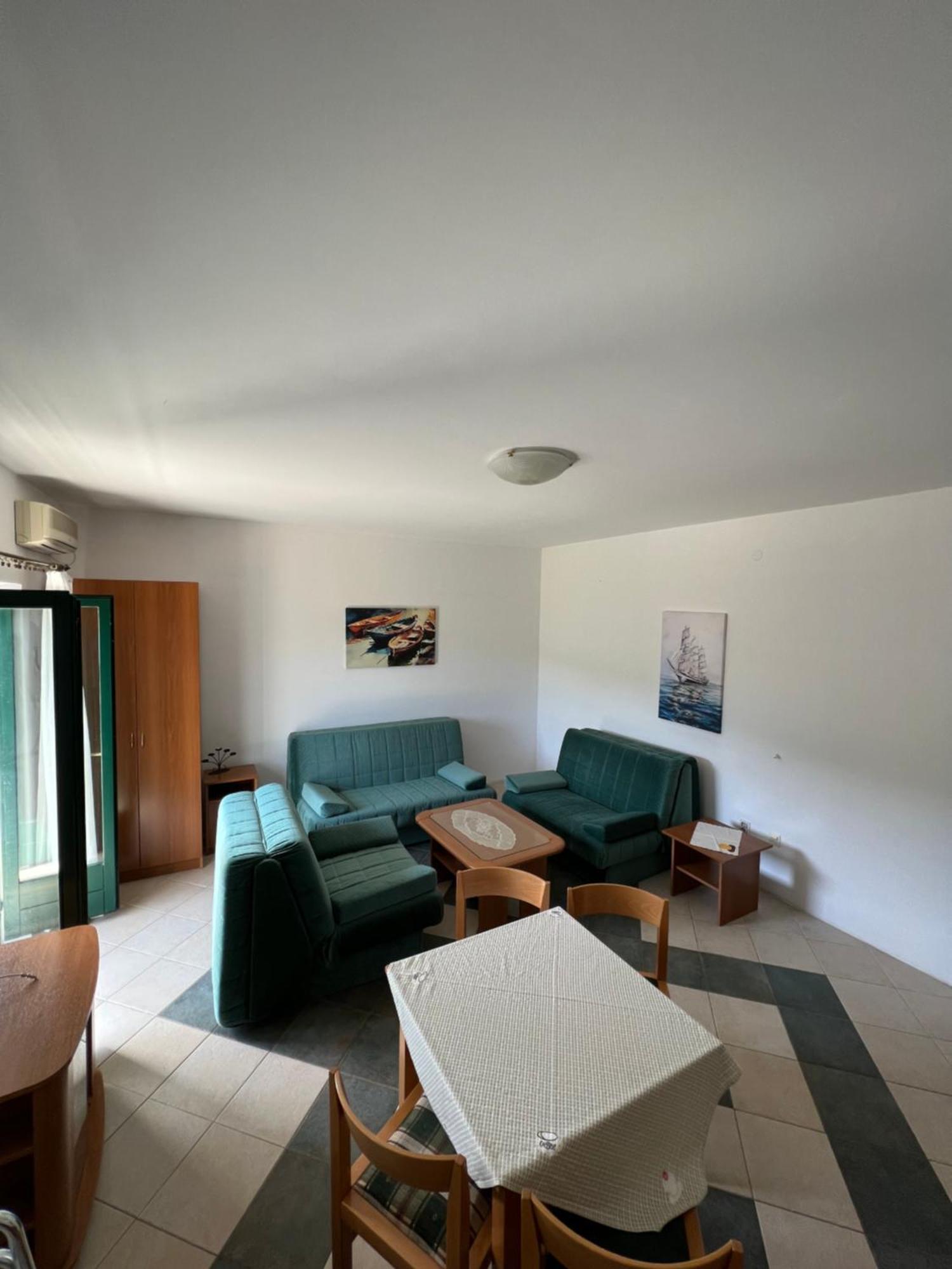 Appartement Renome à Petrovac Extérieur photo