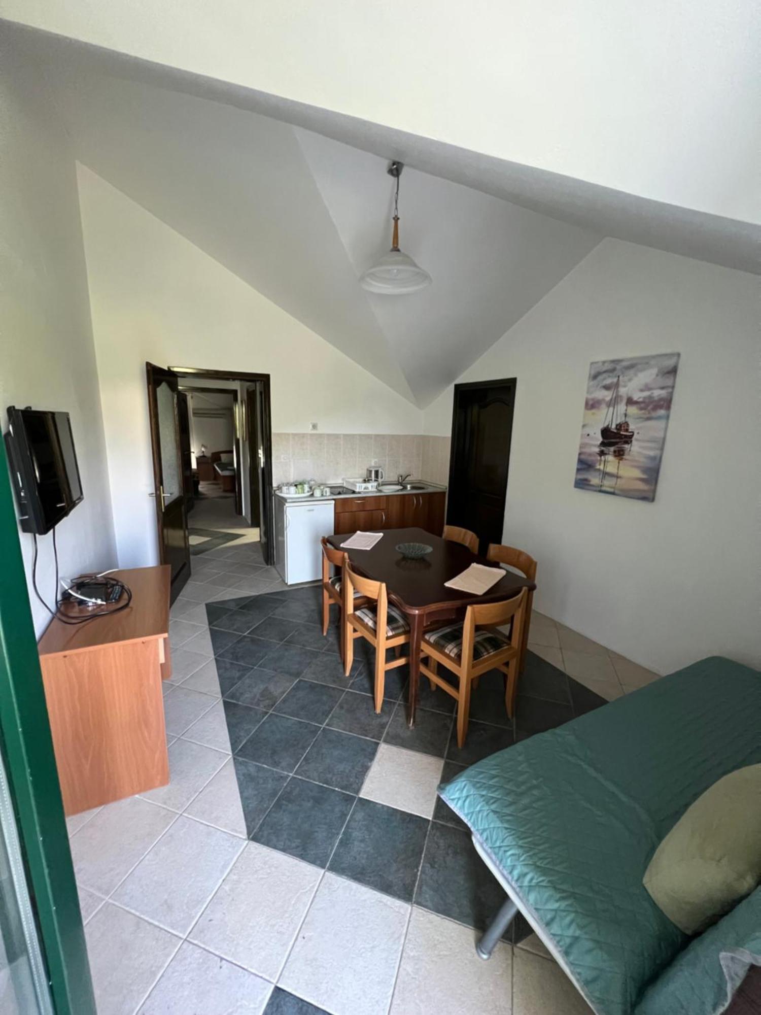 Appartement Renome à Petrovac Extérieur photo