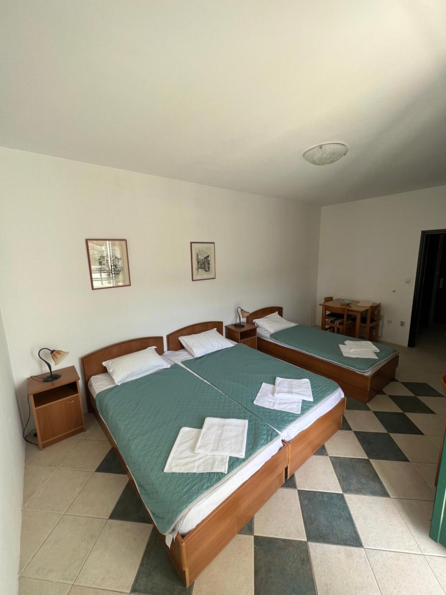 Appartement Renome à Petrovac Extérieur photo