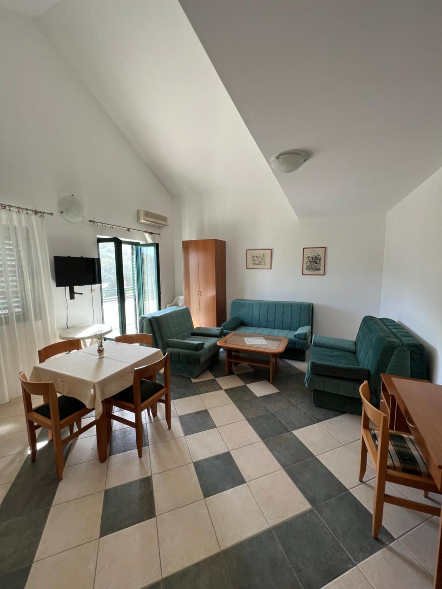 Appartement Renome à Petrovac Extérieur photo