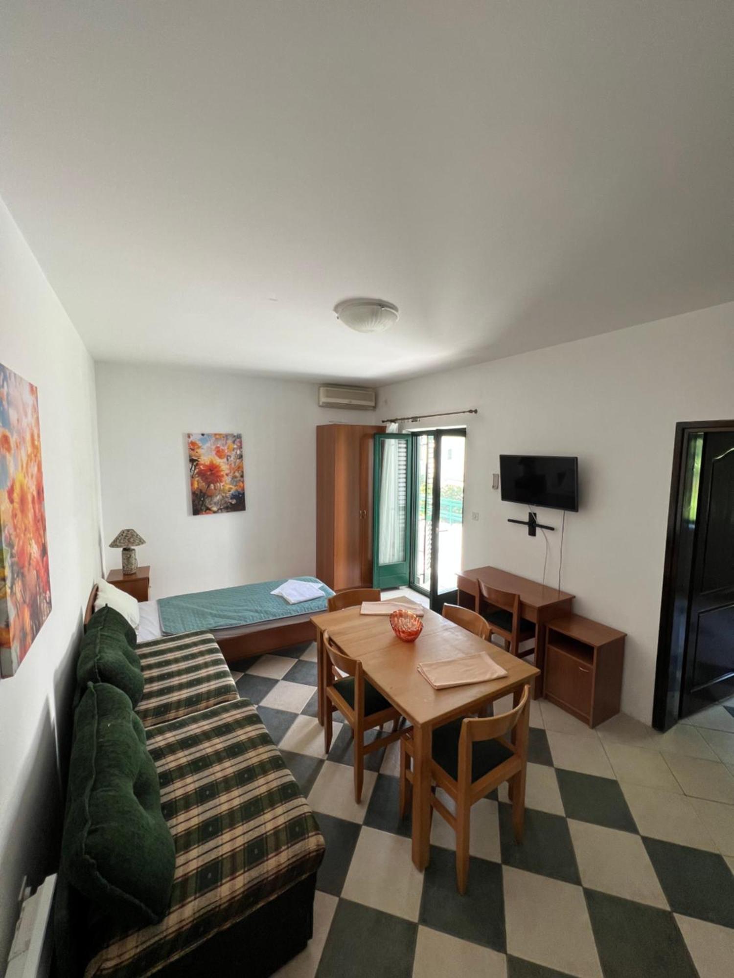 Appartement Renome à Petrovac Extérieur photo