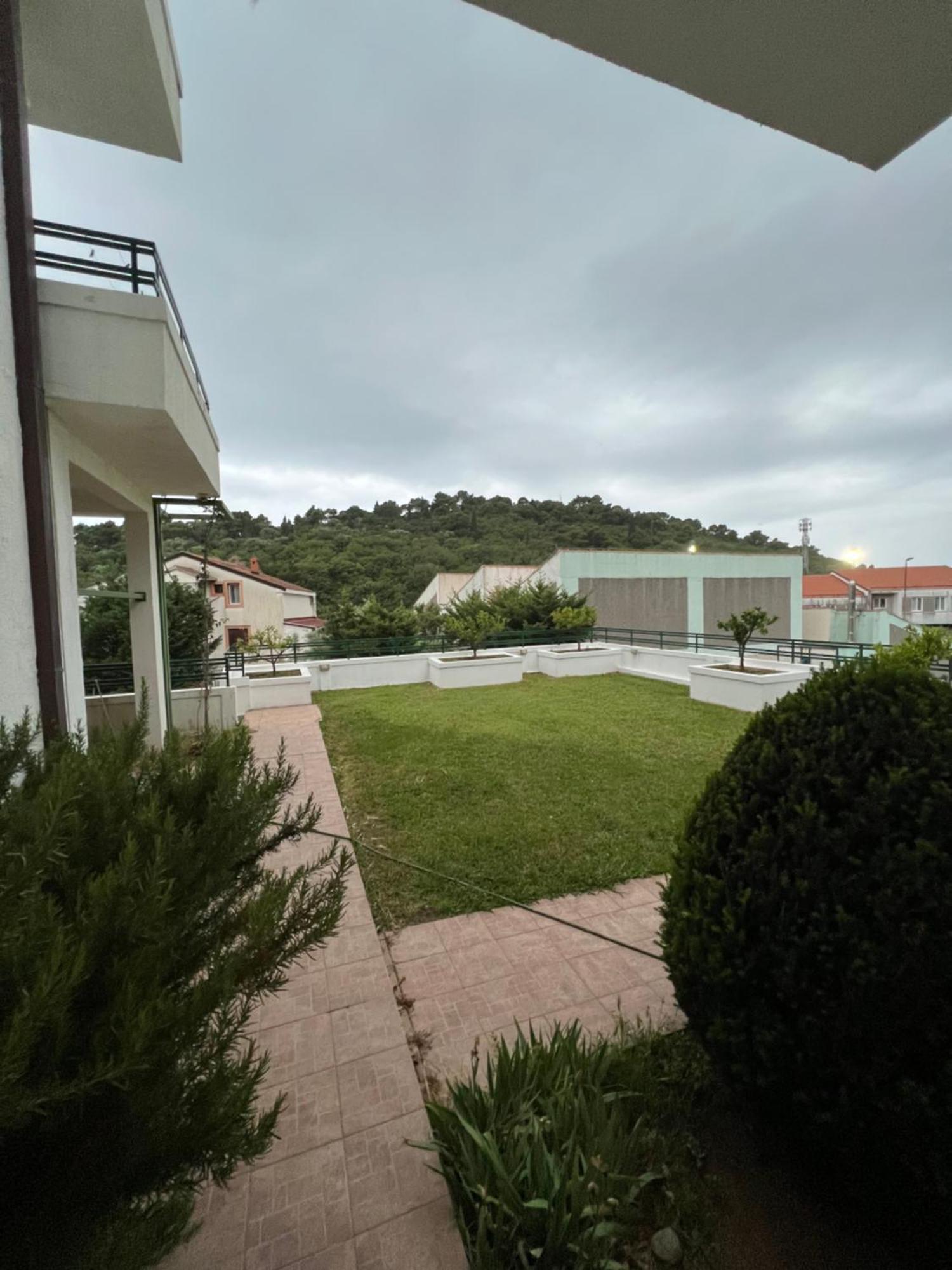 Appartement Renome à Petrovac Extérieur photo