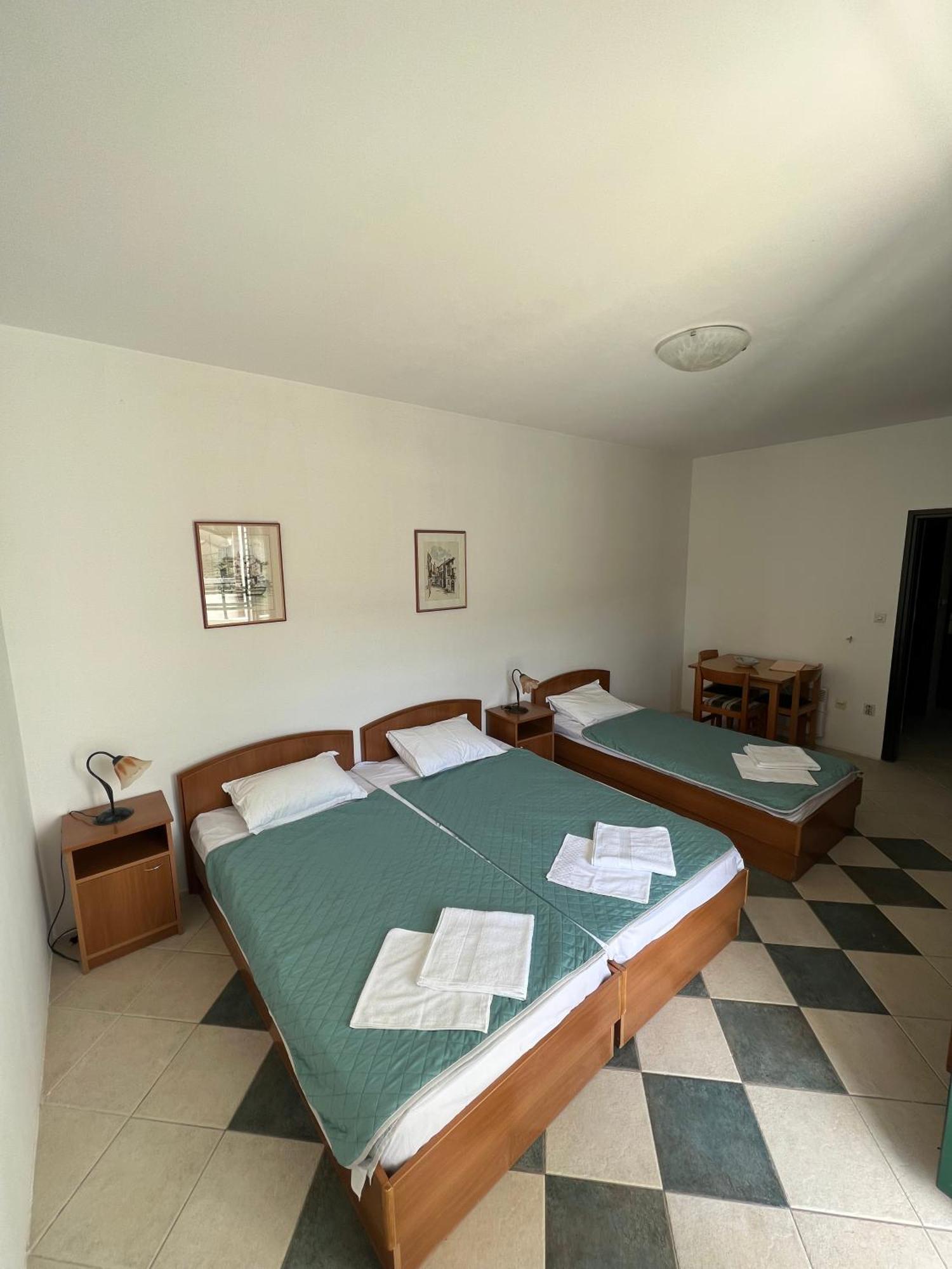 Appartement Renome à Petrovac Extérieur photo